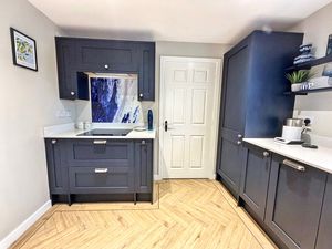 Photo 25- click for photo gallery